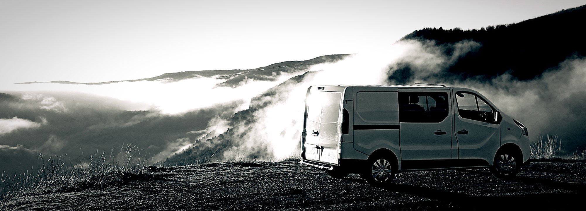 Les-Vans-de-la-Jonte-Noir-blanc Vans Aménagés Clé en Main Occitanie